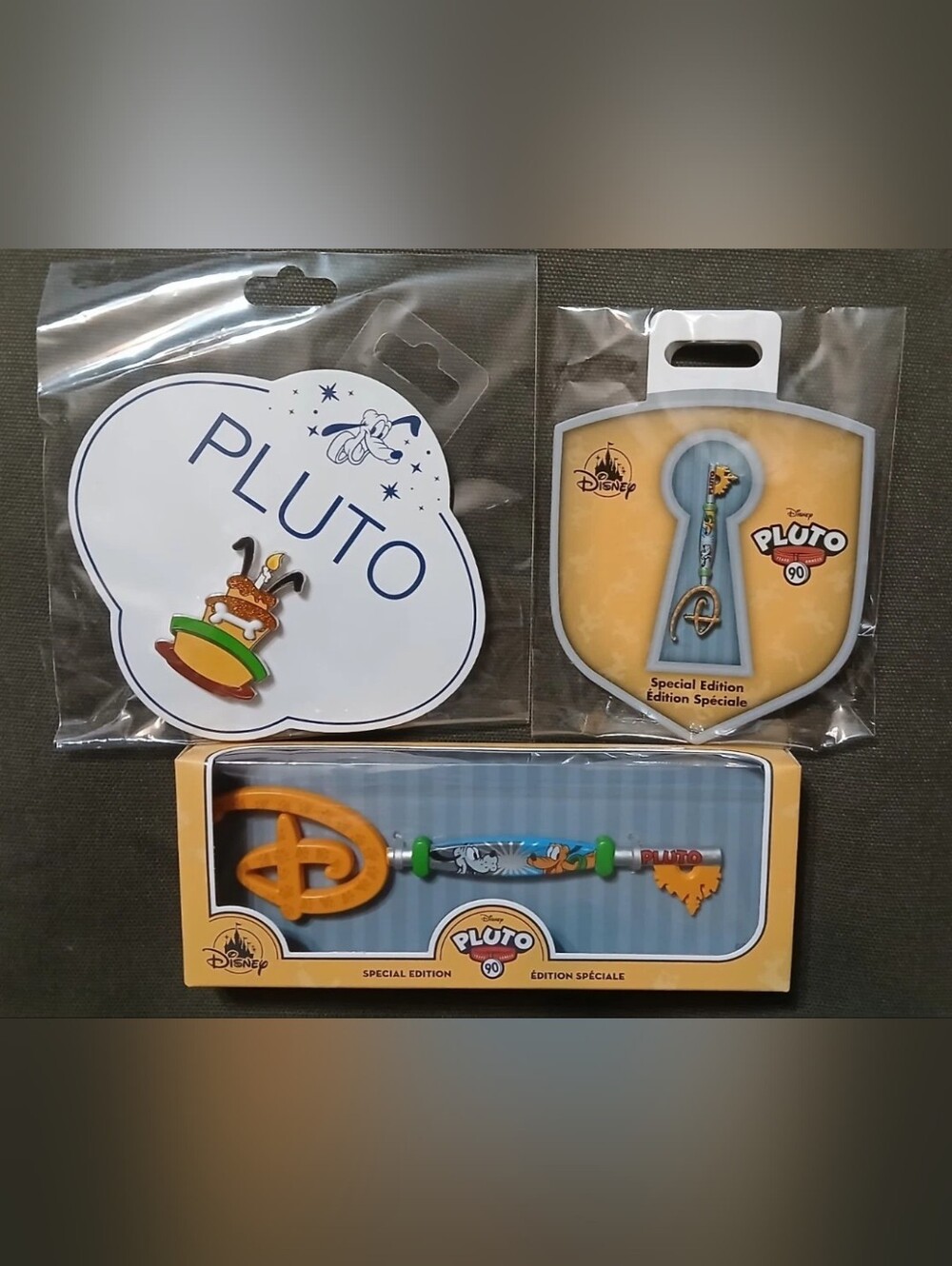 Disney Store Key Pin Pluto 90th Anniversary Limited Special Edition Set